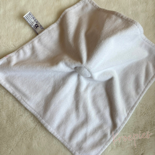 Prenatal knuffeldoekje konijn in wit