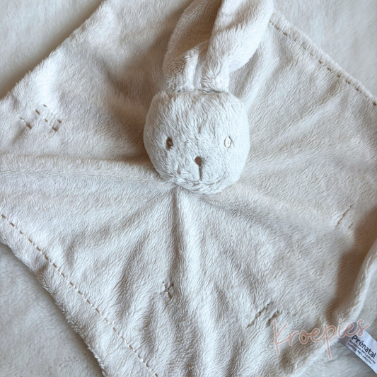 Prenatal knuffeldoekje konijn in wit