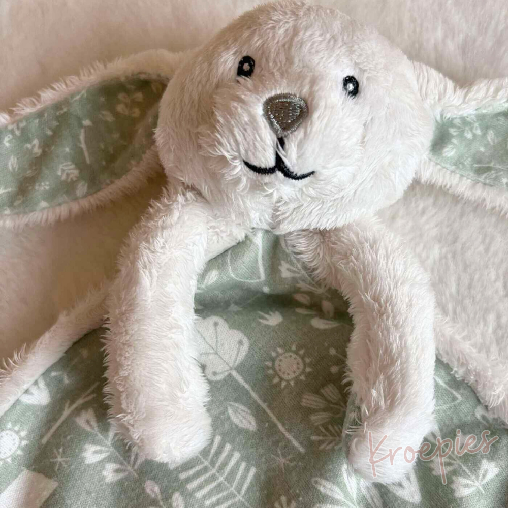 Little Dutch knuffeldoekje konijn groen | Bosdieren patroon