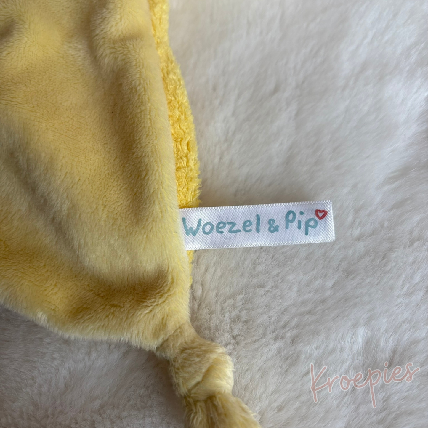 BON TON TOYS knuffeldoekje pip geel