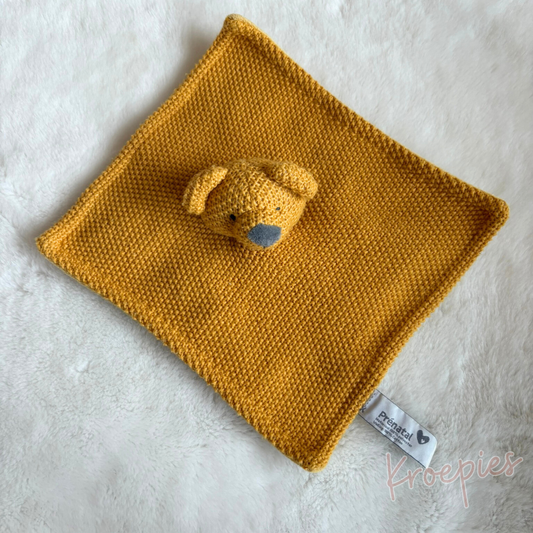 PRENATAL knuffeldoekje beer okergeel | Gebreid